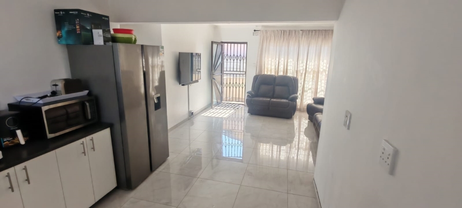 To Let 1 Bedroom Property for Rent in Stratford Green Western Cape
